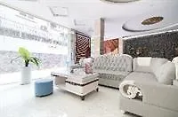 Reddoorz Plus Near Tan Dinh Market 2 Ho Chi Minh City 0*,  Vietnam